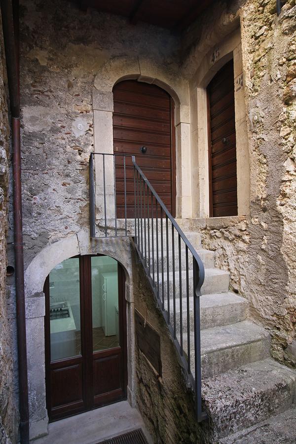 Ferienwohnung Casa Ladyhawke Santo Stefano Di Sessanio Exterior foto